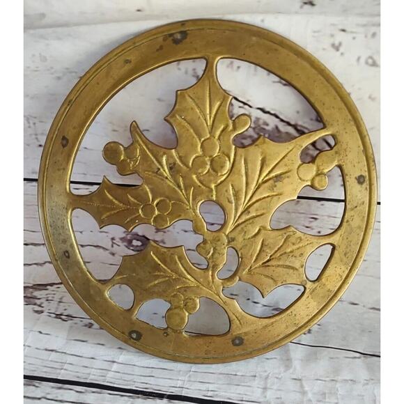 Vintage Holly Leaf Holly Berry Brass Trivet - Picture 1 of 4